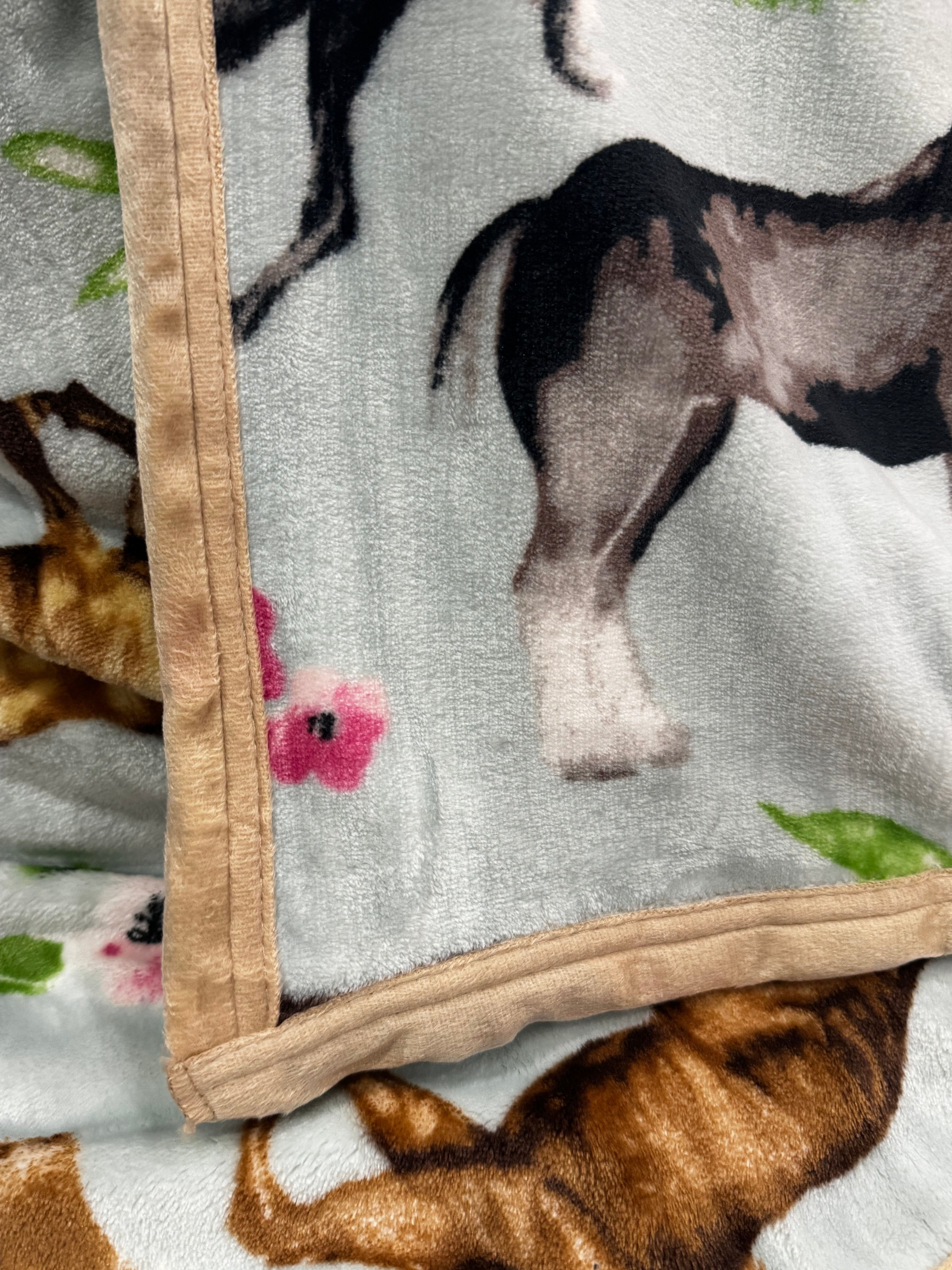 Mia twin horses & floral fleece blanket
