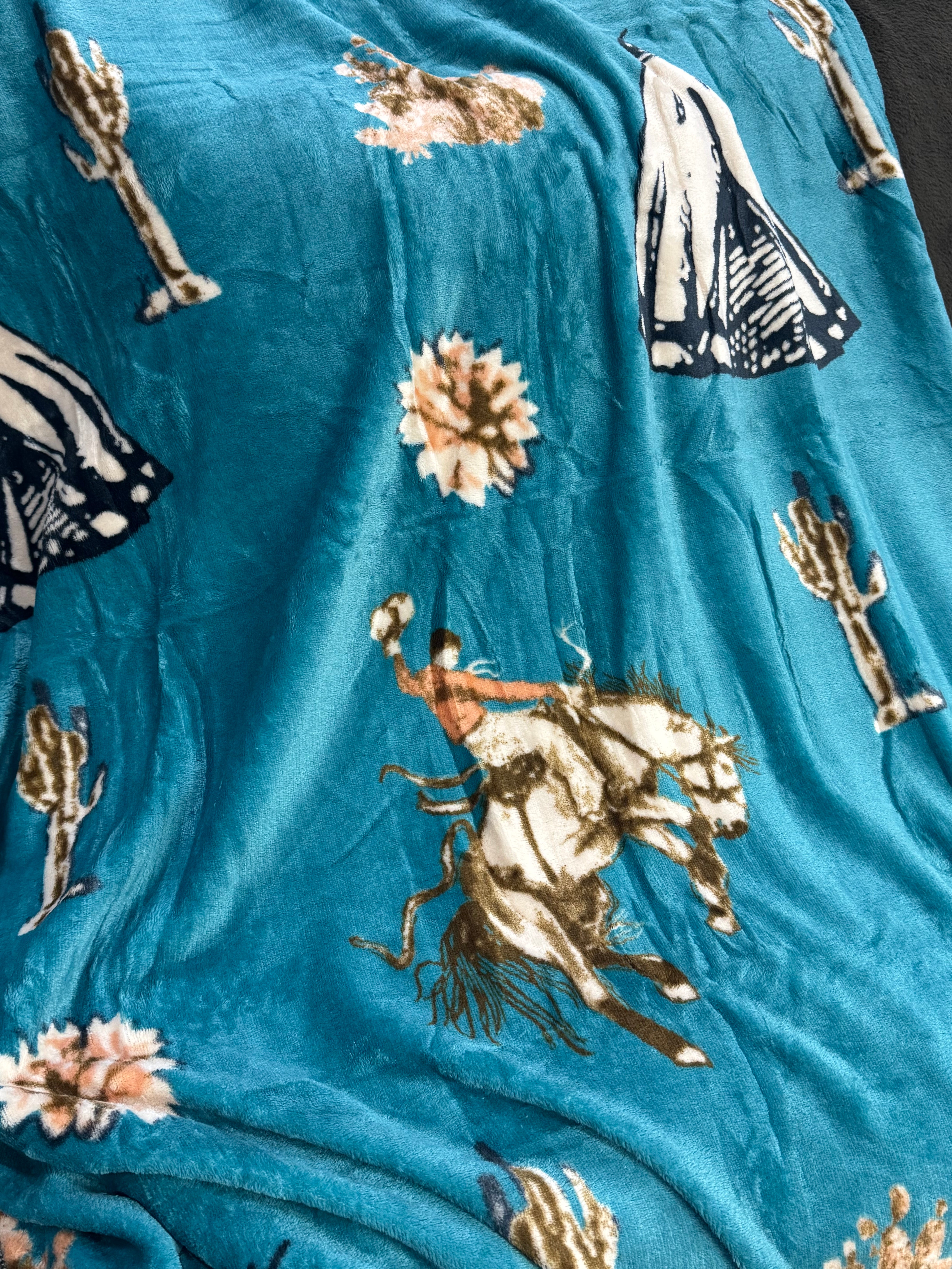 Mia Teepee twin fleece blanket