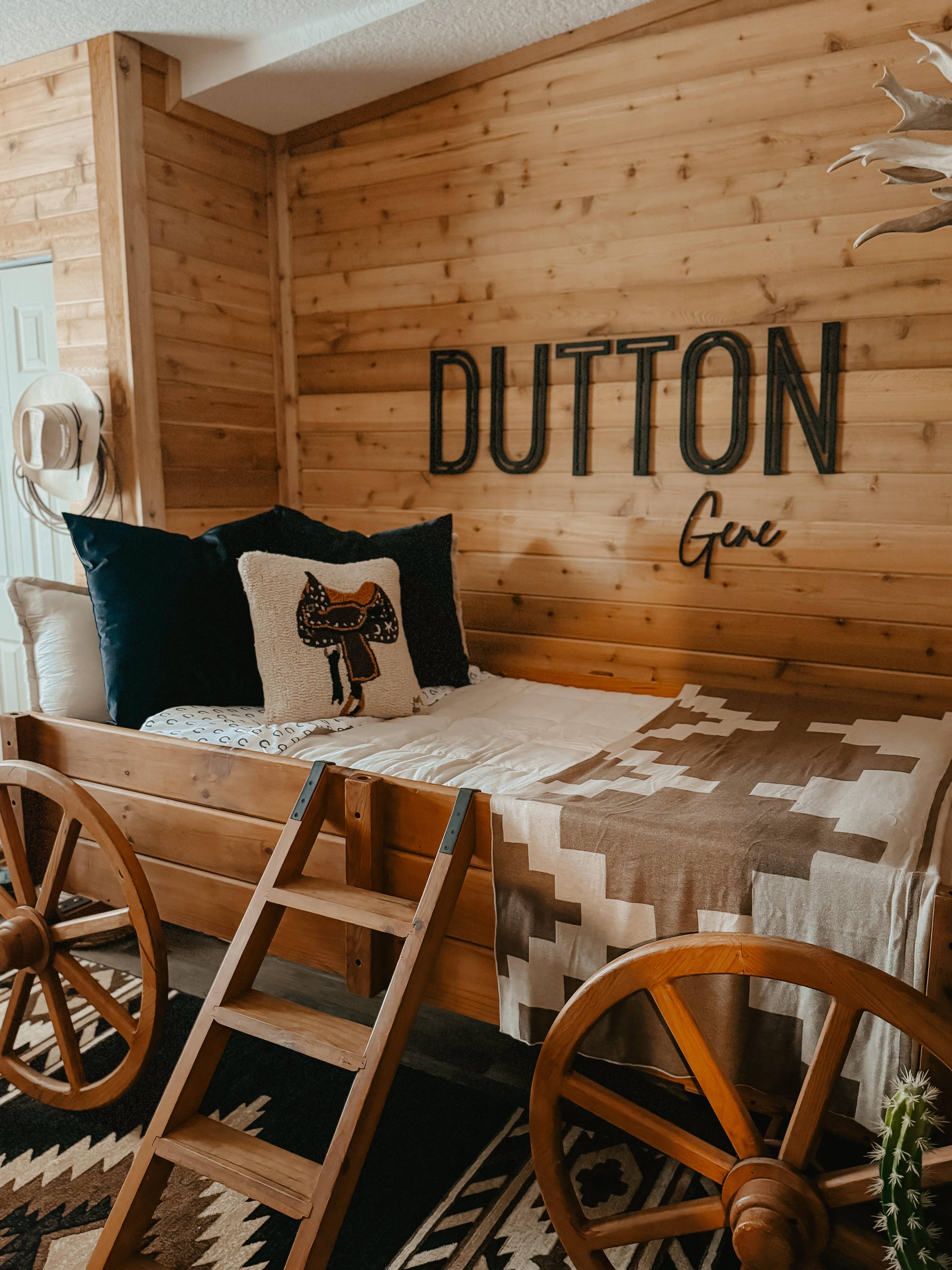 PRESIDIO Chocolate + Cream Luxury Cotton Throw LUXURY THROW