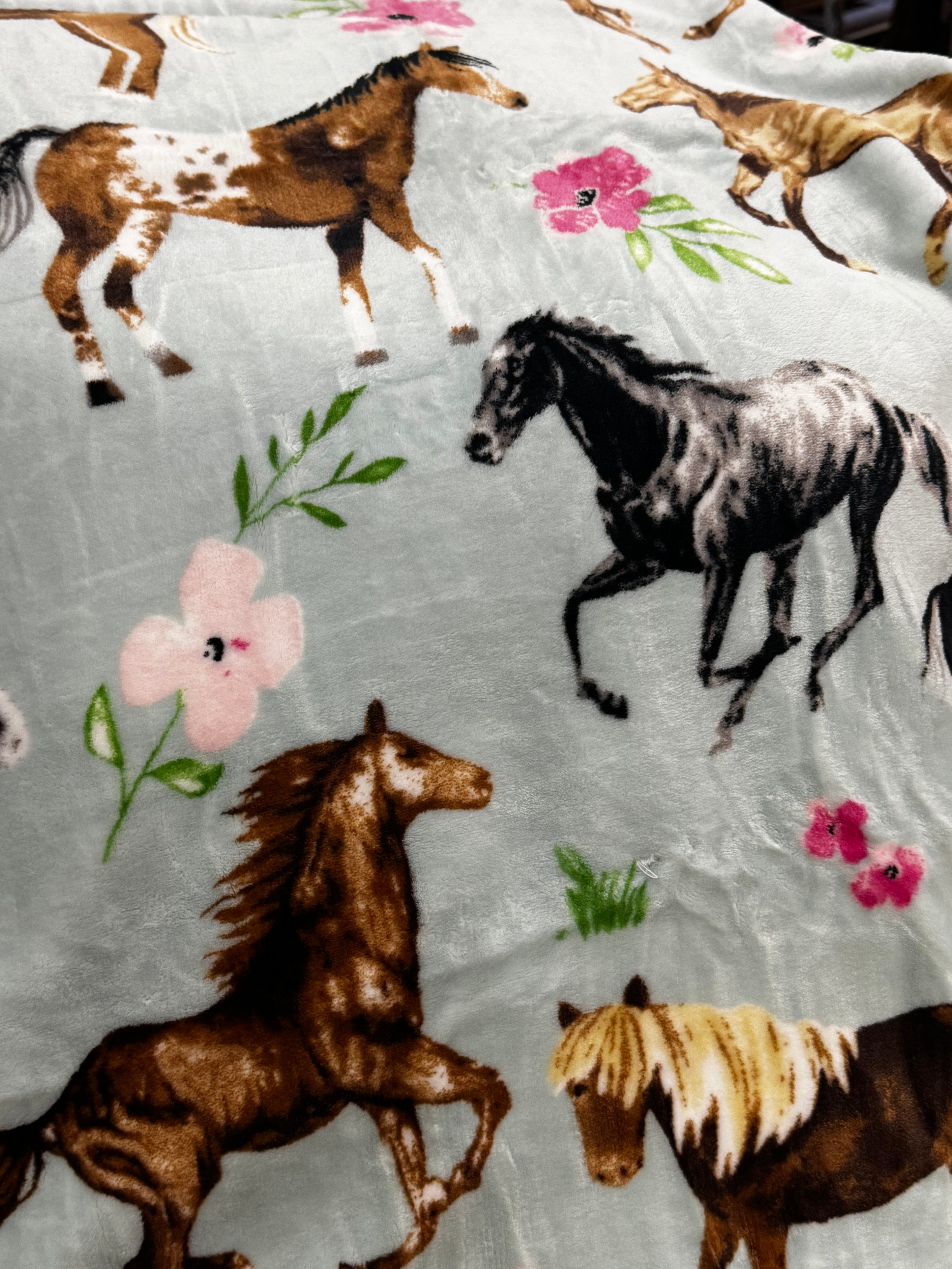 Mia twin horses & floral fleece blanket