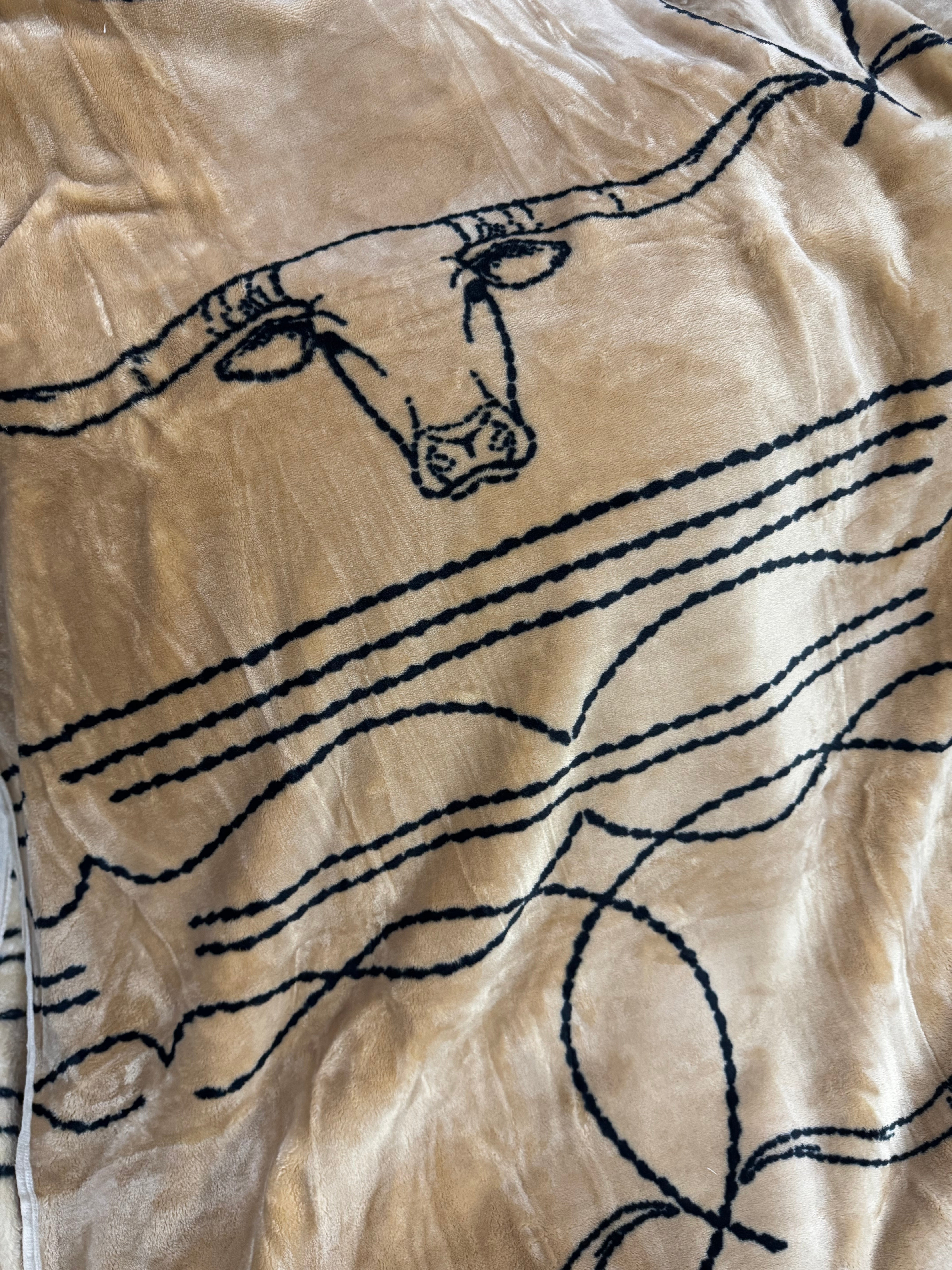 Mia Heavy queen taupe longhorn fleece blanket