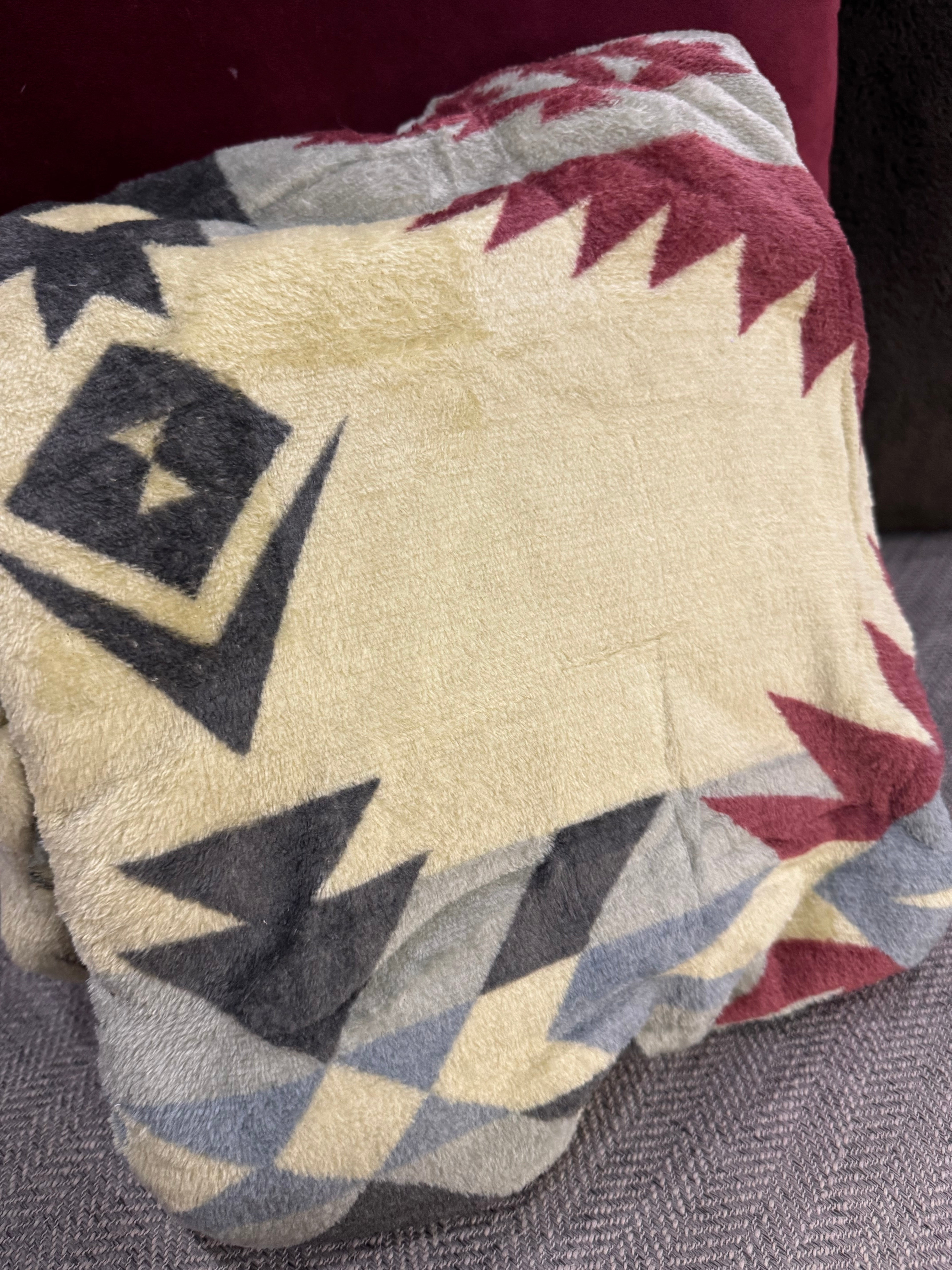 Mia Queen Burgundy/Tan fleece blanket