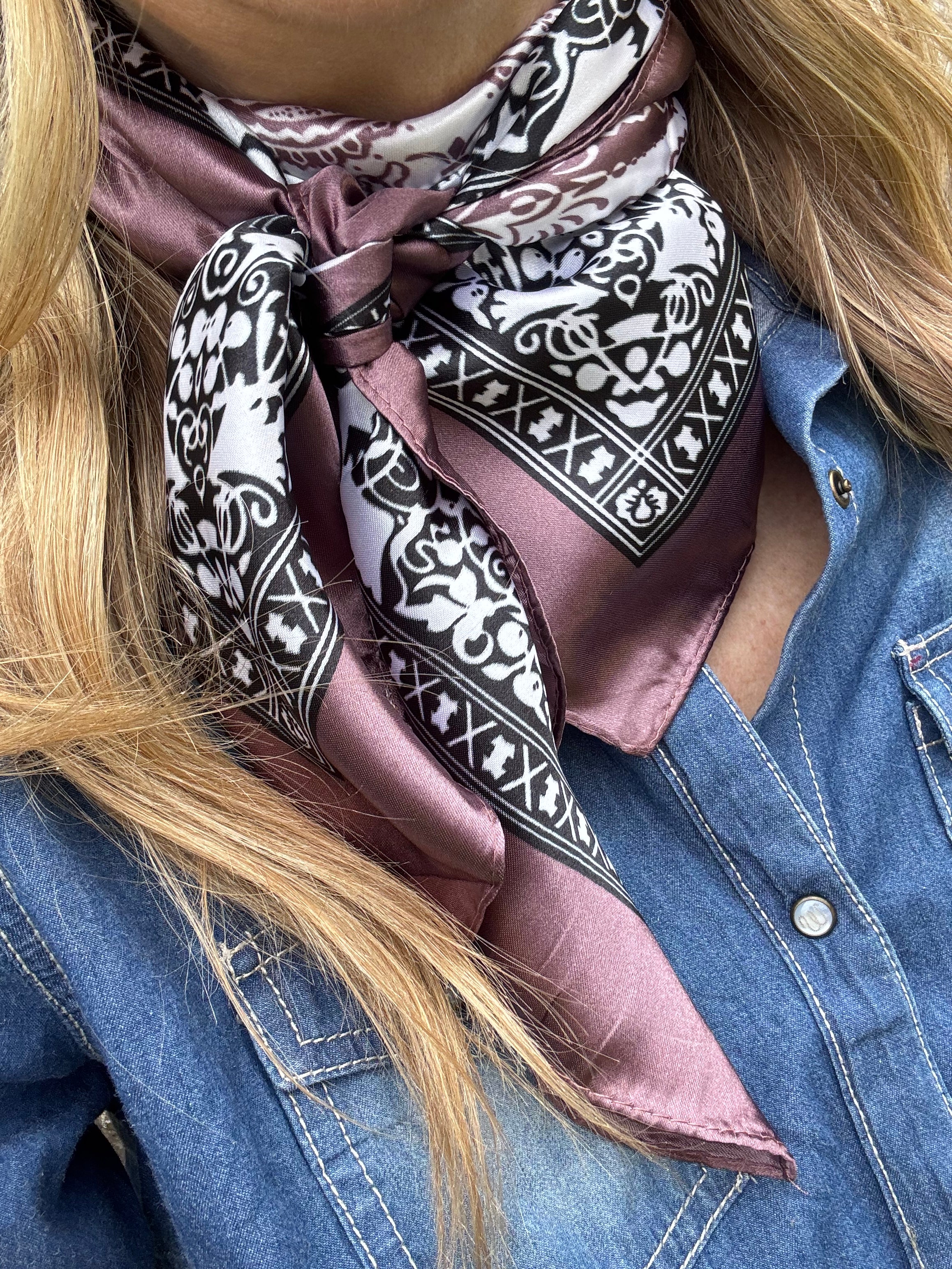 35X35" Two Tone Paisley Wild Rag / Scarf