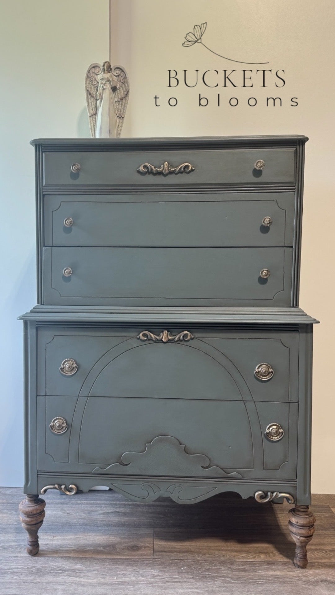 Vintage French Chateau Chest of Drawers